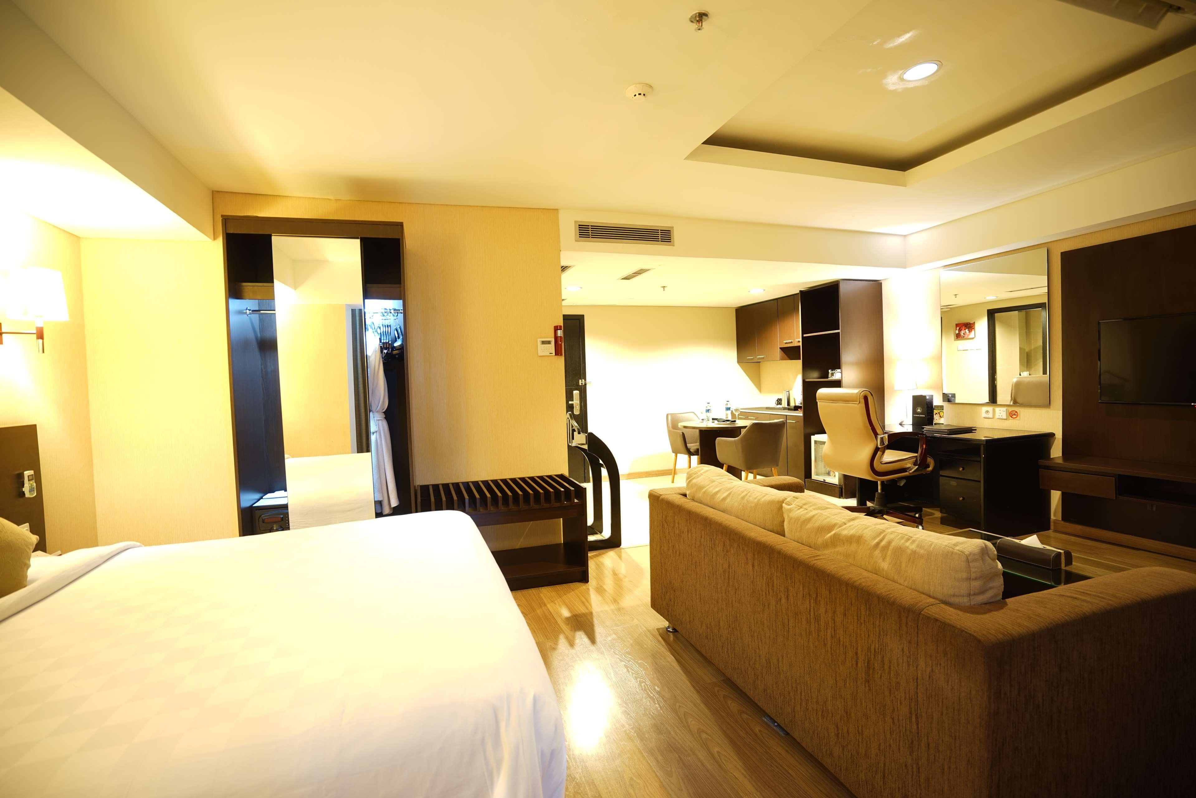 Best Western Premier The Hive Jacarta Exterior foto